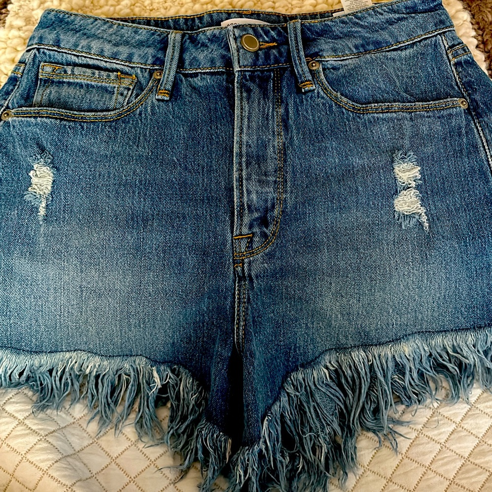 Good American Cut Off Shorts